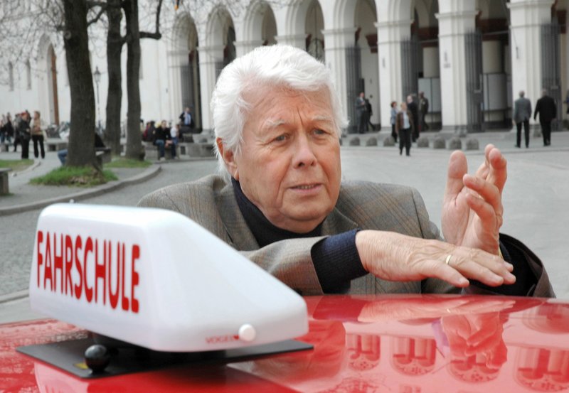 Glück auf vier Rädern – Bild: HR/​Degeto/​Kerstin Stelter