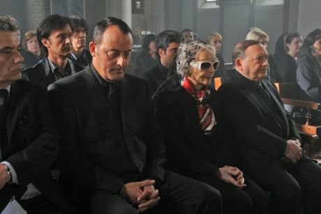 Ein enger Kreis – Bild: AXN Black