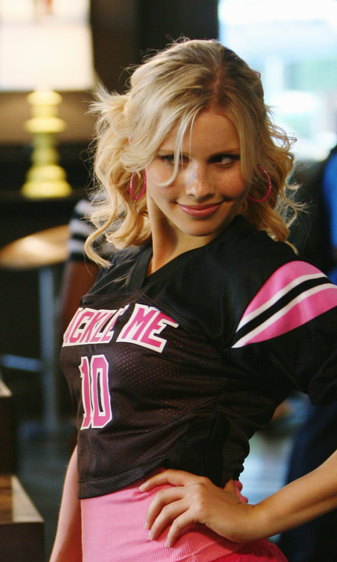 Girls Club 2 - Vorsicht bissig! – Bild: Puls 8