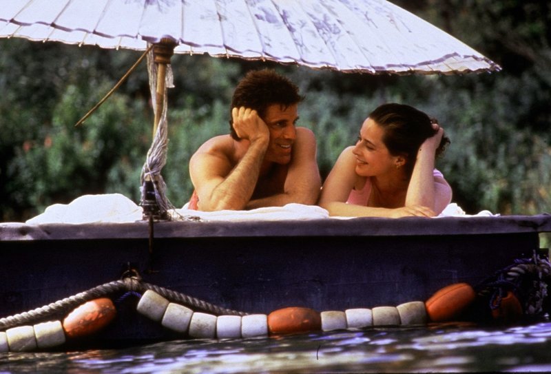 Larry (Ted Danson, l.); Maria (Isabella Rossellini, r.) – Bild: TM, ® & © 1988 by Paramount Pictures. All Rights Reserved. Lizenzbild frei