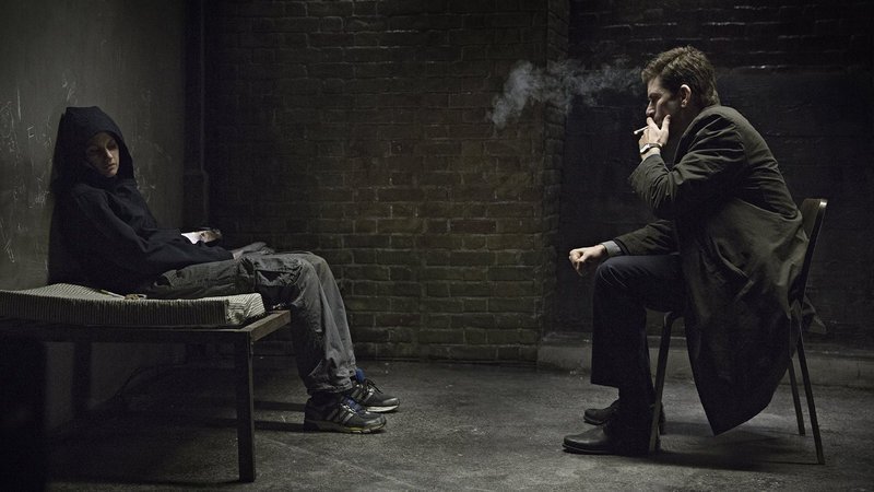 on the right Carl Mørck (Nikolaj Lie Kaas), on the left Kimmie (Danica Curcic) – Bild: Film 1 Drama on the right Carl Mørck (Nikolaj Lie Kaas), on the left Kimmie (Danica Curcic) – Bild: Film 1 Drama