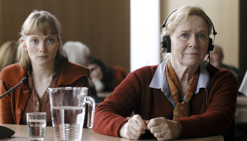 Zwei Leben – Bild: ARD Degeto/​Zinnober Film/​2012 TOM TRAMBOW