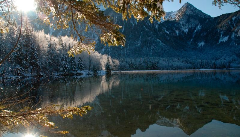 Winter am Offensee – einer der 76 Seen an der Traun. – Bild: phoenix/​WDR/​ORF