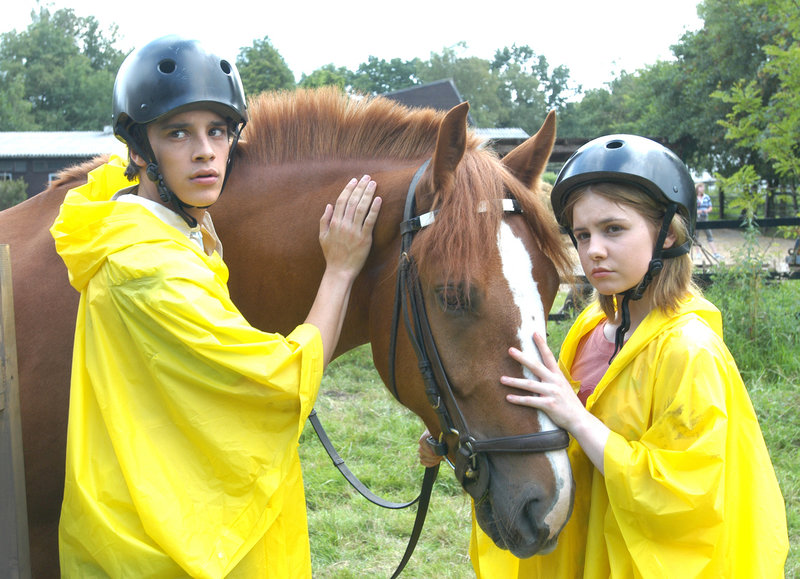 Klassenfahrt - geknutscht wird immer – Bild: Puls 8