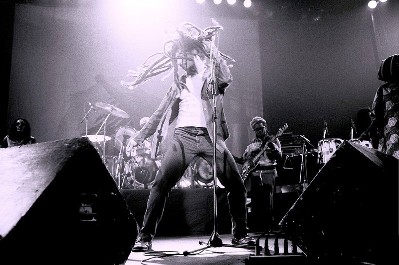 Am 13. Juni 1980 waren Bob Marley and the Wailers zu Gast in der Dortmunder Westfalenhalle – nur eine Station ihrer Uprising-Tour durch Europa, die die letzte für Marley sein sollte. – Bild: WDR /​ © WDR/​Manfred Becker