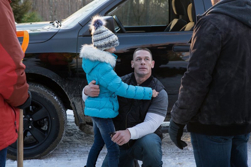 Didi Costine (Adrianna), John Cena (Roger). – Bild: ORF Didi Costine (Adrianna), John Cena (Roger). – Bild: ORF