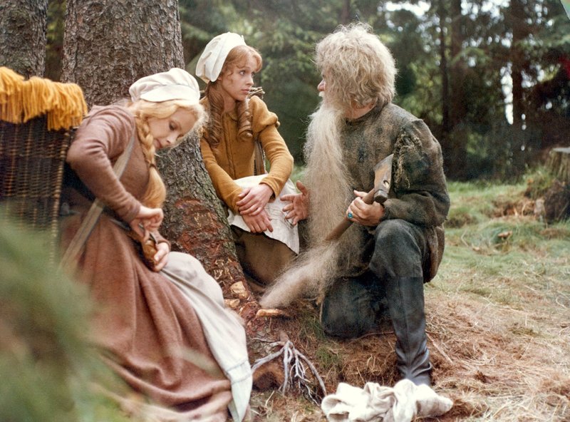 Schneeweißchen und Rosenrot – Bild: MDR/​SR/​DEFA/​Hoeftmann