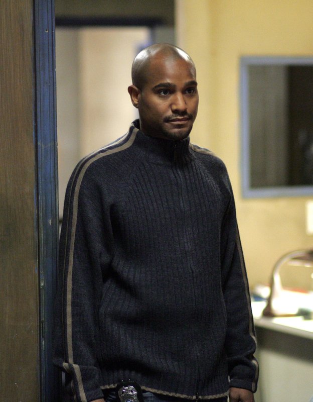 The Wire S04E07 Was du nicht willst, das man dir tut… (Unto Others) fernsehserien.de The Wire S04E07 Was du nicht willst, das man dir tut… (Unto Others) fernsehserien.de