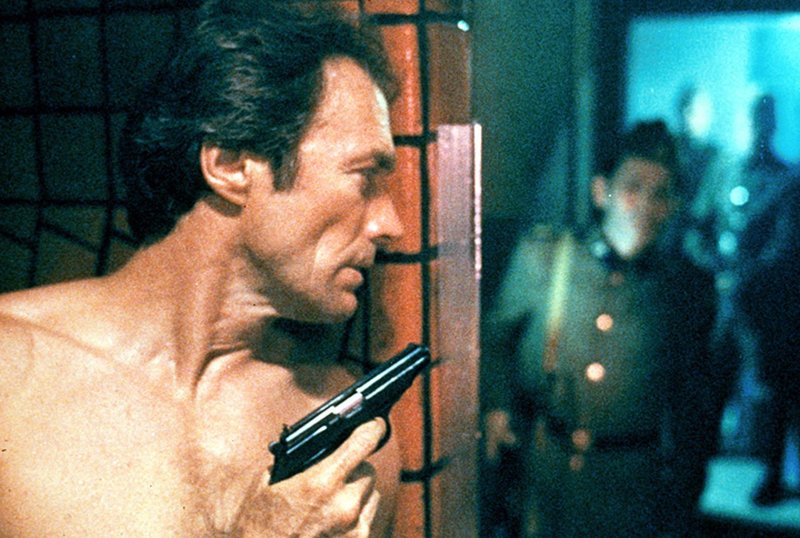 Mitchell Gant (Clint Eastwood) – Bild: 1982 Warner Bros Entertainment, Inc. All Rights Reserved. Lizenzbild frei Mitchell Gant (Clint Eastwood) – Bild: 1982 Warner Bros Entertainment, Inc. All Rights Reserved. Lizenzbild frei