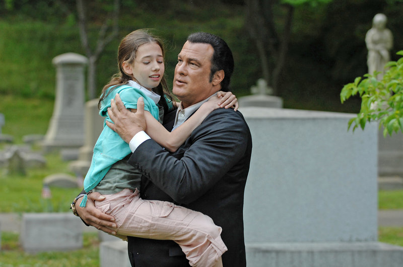 Deathly Weapon – Bild: COPYRIGHT © 2007 WORLDWIDE SPE ACQUISITIONS INC. ALL RIGHTS RESERVED.