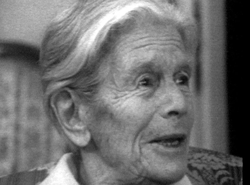 Interview Elisabeth Plessen mit Katia Mann aus dem Film: Besuch in Kilchberg (WDR, 1970). – Bild: SWR/​WDR