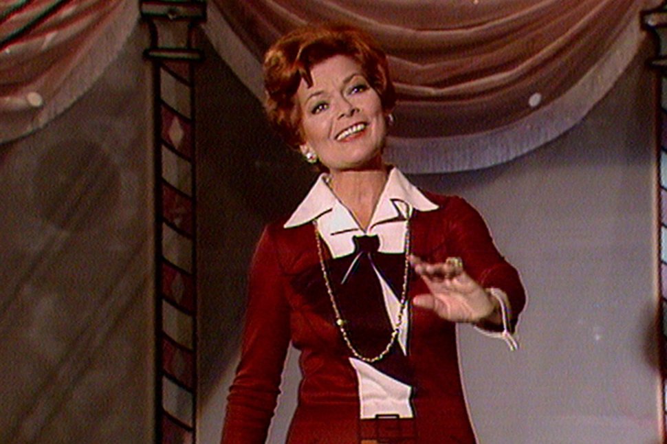 Das kommt nie wieder Die Silvestershow mit Heidi Abel Sendung vom 31.12.1975 Lys Assia singt „Oh mein Papa“. SRF – Bild: SRF2
