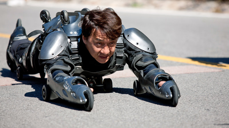 J.C. (Jackie Chan) erhält den Auftrag seines Lebens: Als bekannter Meisterdieb, Schatzsucher und Kampfkunst-Experte soll er wertvolle Relikte der chinesischen Kultur, die über den gesamten Globus verteilt sind, zurückbringen. – Bild: RTL II J.C. (Jackie Chan) erhält den Auftrag seines Lebens: Als bekannter Meisterdieb, Schatzsucher und Kampfkunst-Experte soll er wertvolle Relikte der chinesischen Kultur, die über den gesamten Globus verteilt sind, zurückbringen. – Bild: RTL II