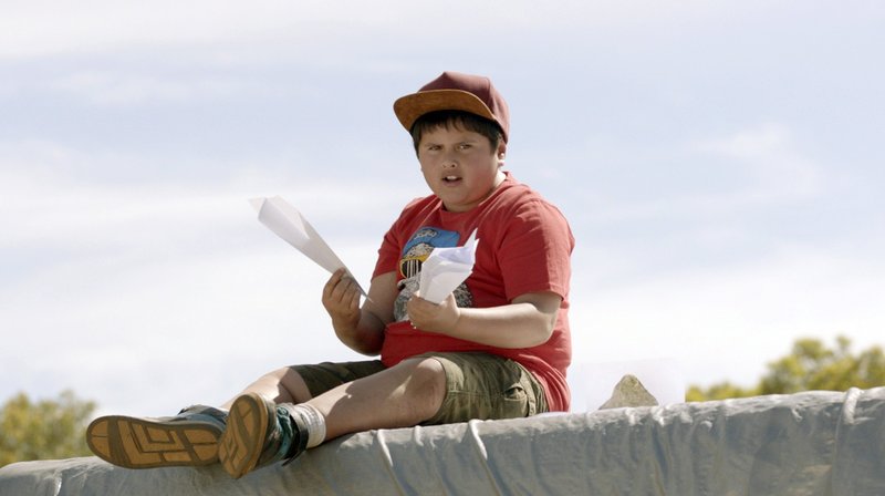 Papierflieger – Bild: MDR/​Arena Media