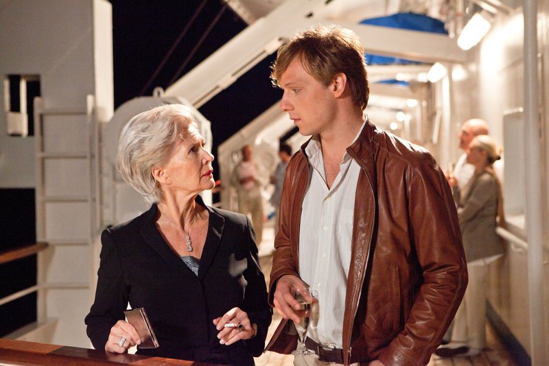 Christiane Hörbiger (Margarete Kämmerer), Christoph Letkowski (Sigi Klein). – Bild: hr-fernsehen Christiane Hörbiger (Margarete Kämmerer), Christoph Letkowski (Sigi Klein). – Bild: hr-fernsehen