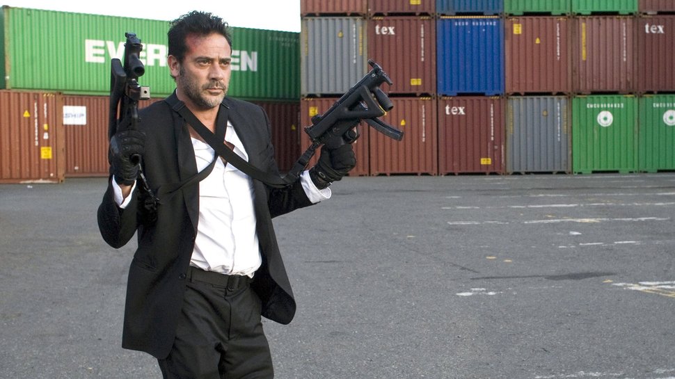 Clay (Jeffrey Dean Morgan) ist der Leiter einer Eliteeinheit – Bild: RTL Zwei
