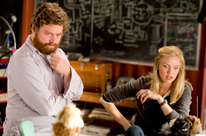 Zach Galifianakis (Ben), Kelli Garner (Marcie). – Bild: ORF Zach Galifianakis (Ben), Kelli Garner (Marcie). – Bild: ORF