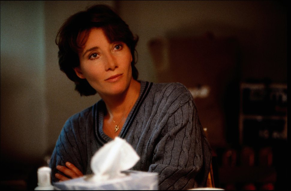 Susan Stanton (Emma Thompson) steht hinter ihrem Mann Jack. – Bild: ZDF und François Duhamel Susan Stanton (Emma Thompson) steht hinter ihrem Mann Jack. – Bild: ZDF und François Duhamel