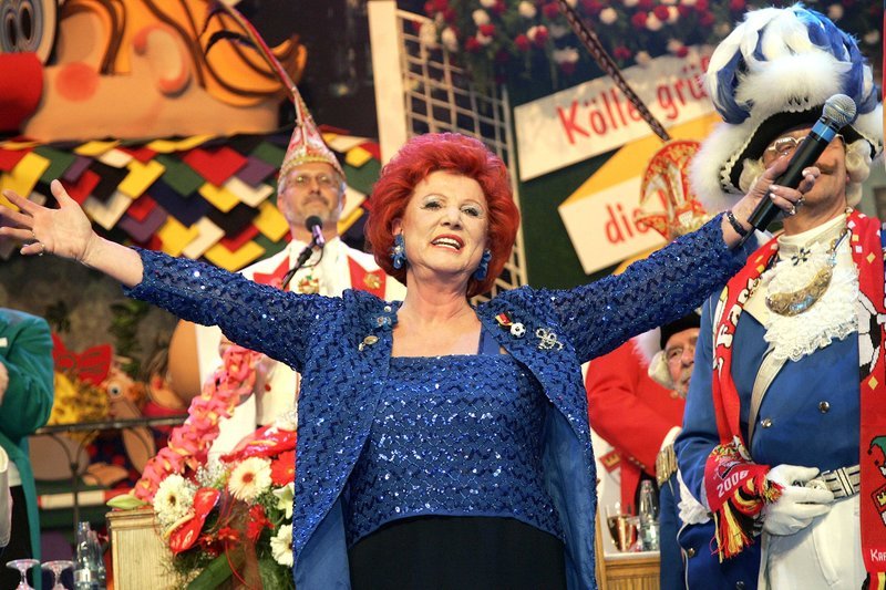 Marie-Luise Nikuta, Motto-Queen im Kölner Karneval. – Bild: WDR/​Herby Sachs