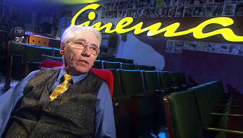 hr-fernsehen HOLLYWOOD AN DER FULDA, Die kurze Blüte der Filmstadt Kassel, Ein Film von Jörg Adrian Huber, am Dienstag (16.06.15) um 21:00 Uhr. Der Filmexperte Werner Baus gilt als bester Kenner der „Filmstadt Kassel“. Er hat alles gesammelt, was aus dieser Zeit übrig geblieben ist, und präsentiert es heute in seinem kleinen Kinomuseum in Helsa bei Kassel. – Bild: HR