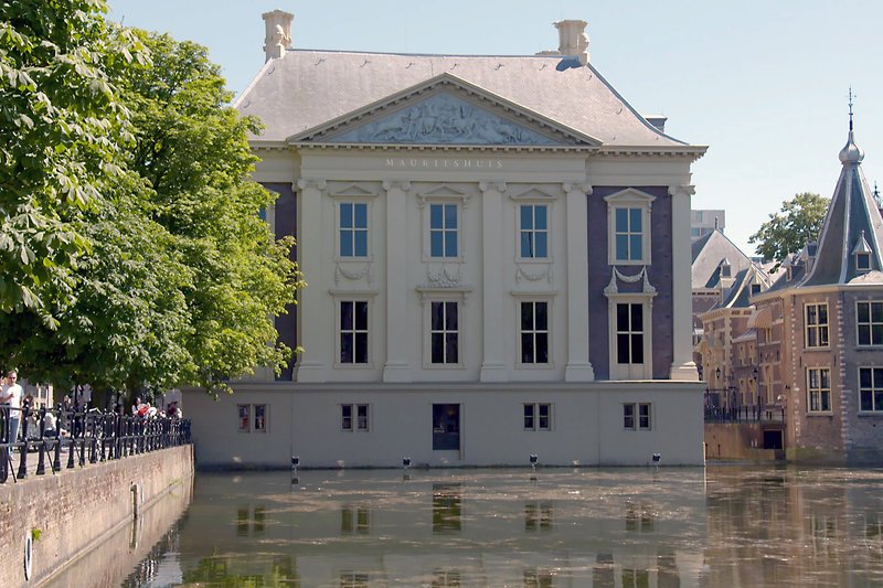 Das Mauritshuis-Museum in Den Haag beherbergt mehrere Gemälde des holländischen Barockmalers Jan Vermeer van Delft. – Bild: ARTE France /​ © Martange Production