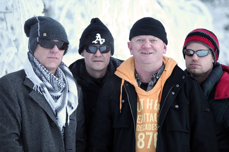 Schnöde Bescherung – Bild: Walter Schweinoester