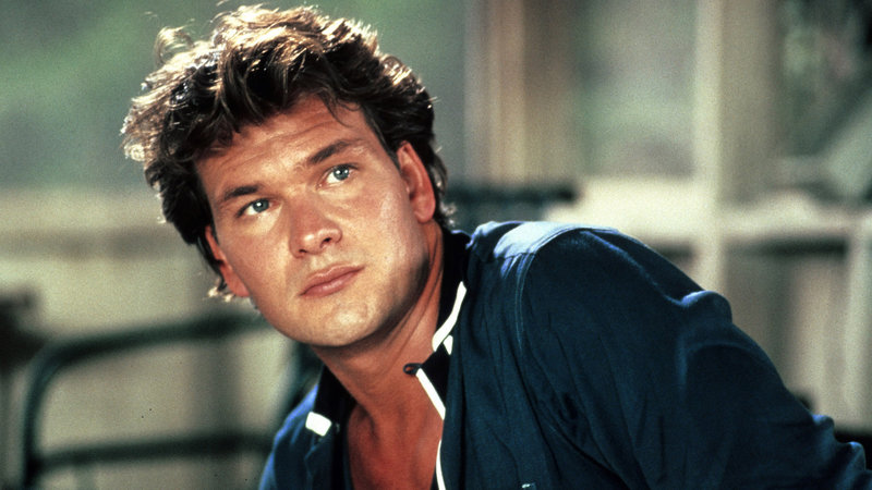 Johnny Castle (Patrick Swayze) erobert im Sturm das Herz von Frances 'Baby' Houseman – Bild: RTL II Johnny Castle (Patrick Swayze) erobert im Sturm das Herz von Frances 'Baby' Houseman – Bild: RTL II
