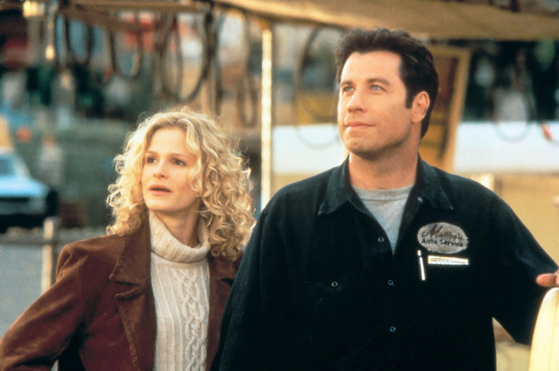 Lave Pennamin (Kyra Sedgwick, l.) ist zu tiefst beeindruckt von George Malleys (John Travolta, r.) unglaublicher Intelligenz und Geisteskraft ... – Bild: Touchstone Pictures. All rights reserved Lizenzbild frei Lave Pennamin (Kyra Sedgwick, l.) ist zu tiefst beeindruckt von George Malleys (John Travolta, r.) unglaublicher Intelligenz und Geisteskraft ... – Bild: Touchstone Pictures. All rights reserved Lizenzbild frei
