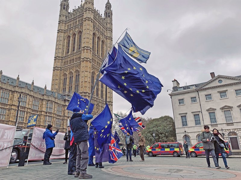 Proteste in London: Viele Briten wollen den Brexit nicht mehr. – Bild: ZDF und Felix Korfmann./​Felix Korfmann
