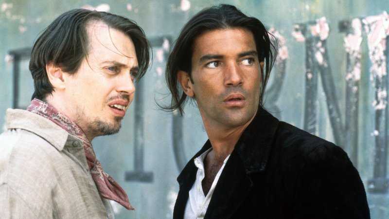 Buscemi (Steve Buscemi, li.) und El Mariachi (Antonio Banderas)Buscemi (Steve Buscemi, li.) und El Mariachi (Antonio Banderas) – Bild: RTL Zwei