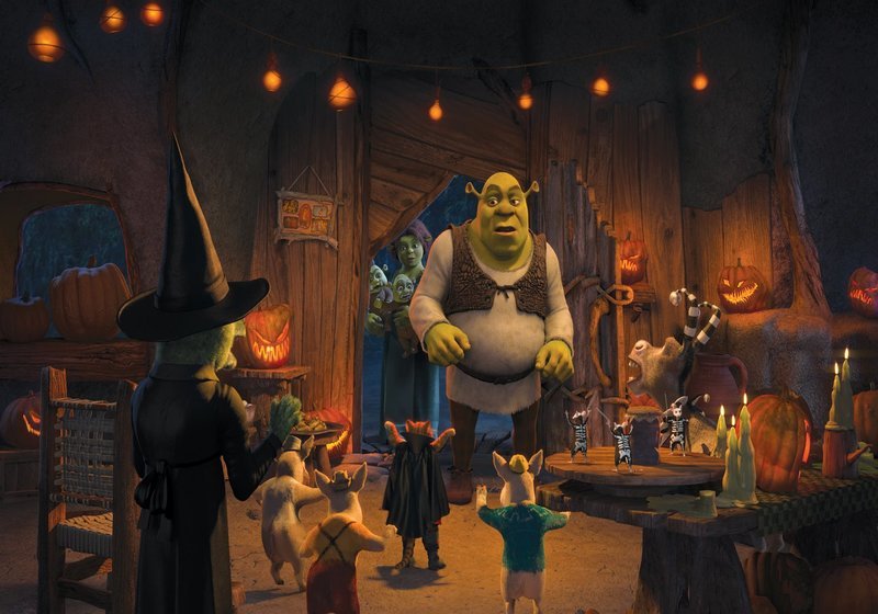 Shrek (M.) und seine Freunde treten gegenseitig zu einem Gruselgeschichten-Wettbewerb an. Doch wer wird den Titel als König von Halloween bekommen? – Bild: 2010 DreamWorks Animation LLC. All Rights Reserved. Lizenzbild frei Shrek (M.) und seine Freunde treten gegenseitig zu einem Gruselgeschichten-Wettbewerb an. Doch wer wird den Titel als König von Halloween bekommen? – Bild: 2010 DreamWorks Animation LLC. All Rights Reserved. Lizenzbild frei