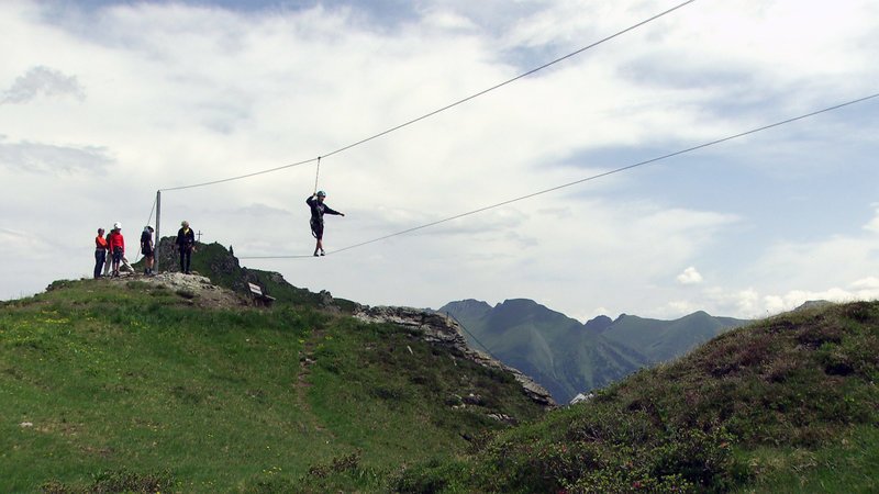 Gastein – Urlaub auf Salzburgs Bergen . Die einen wollen Ruhe, Erholung und Einsamkeit, die anderen wollen zusätzlich ein spezielles Bergerlebnis. – Bild: ORF