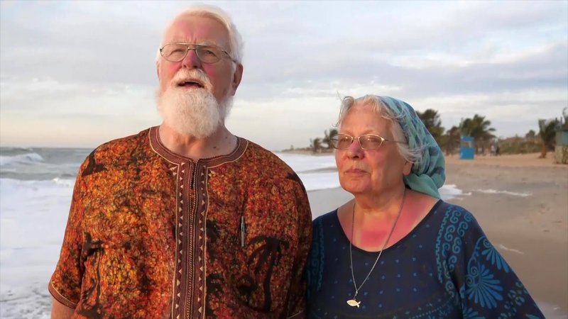 Hannelore und Walter Krug (v.r.) – Bild: Bibel TV