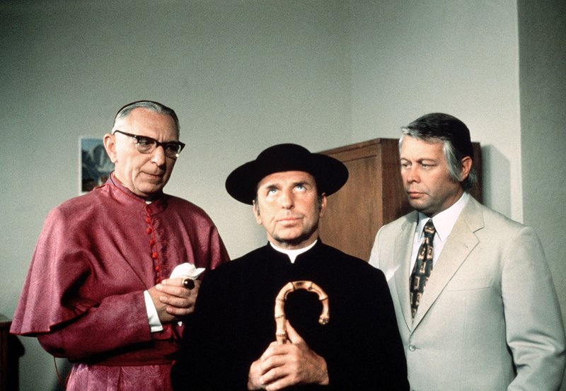 Immer Ärger mit Hochwürden – Bild: HR/​Degeto