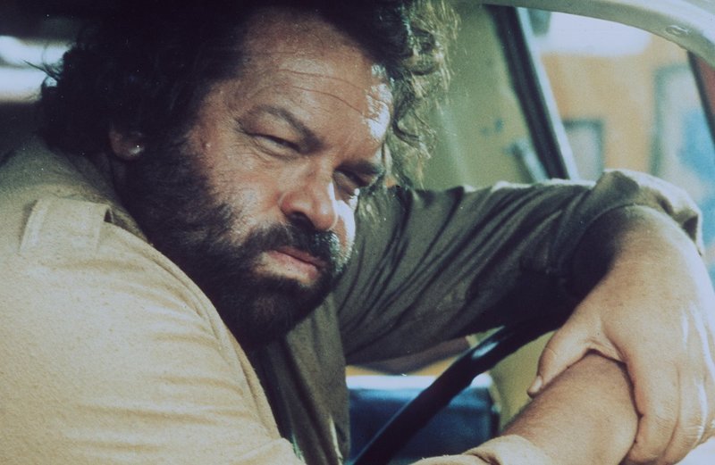 Die Ruhe in Person – meistens: Salud (Bud Spencer)… – Bild: Tobis Film Lizenzbild frei Die Ruhe in Person – meistens: Salud (Bud Spencer)… – Bild: Tobis Film Lizenzbild frei