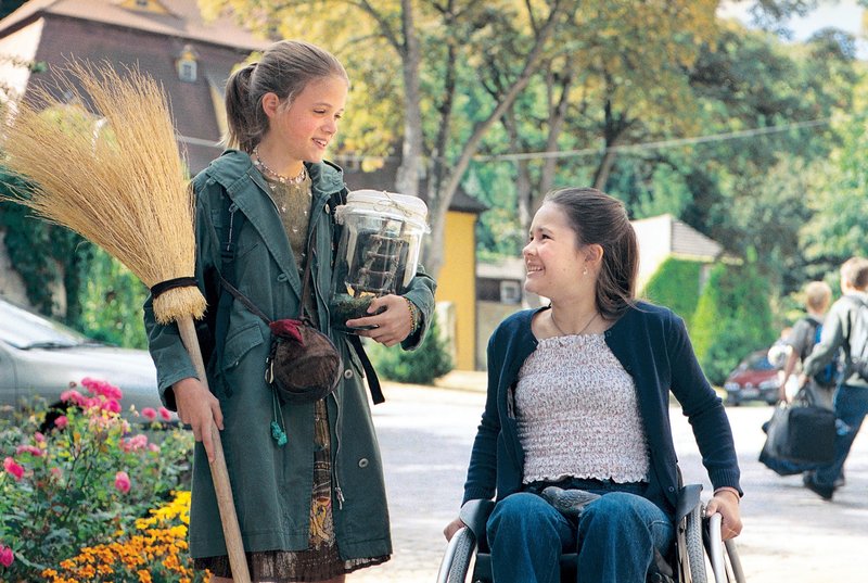 Bibi Blocksberg und das Geheimnis der blauen Eulen – Bild: BR/​Rolf von der Heydt