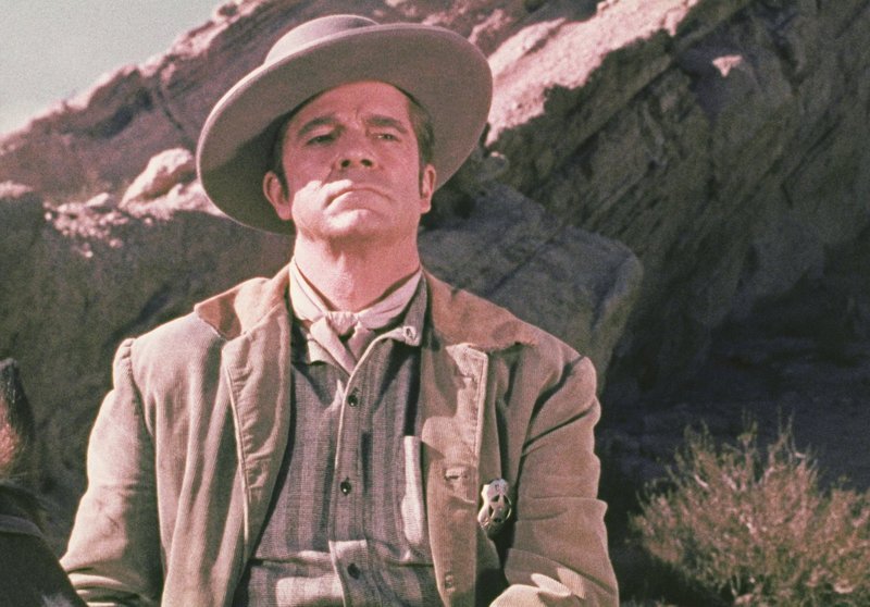 Sheriff Johnny Reno (Dana Andrews) – Bild: 1965 by Paramount Pictures Corporation and A.C.Lyles Production, Inc Lizenzbild frei