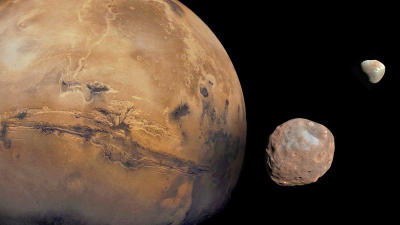 Bildunterschrift: Die Marsmonde Phobos und Deimos wurden bereits 1877 durch den US-amerikanischen Astronomen Asaph Hal entdeckt. Erste Nahaufnahmen entstanden erst ein Jahrhundert später in den 1970ern. – Bild: N24 Doku