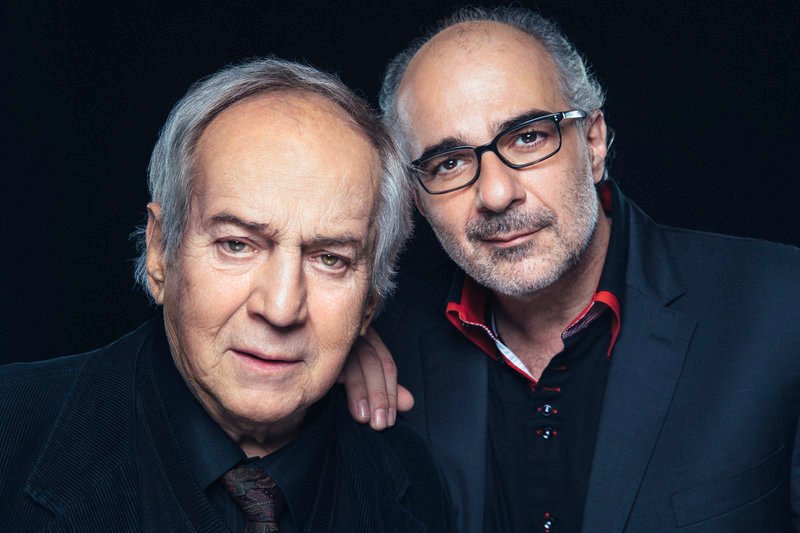 L-R: Otto Schenk und Michael Niavarani in ServusTV’s „Zu bloed um alt zu sein“. – Bild: Jan Frankl