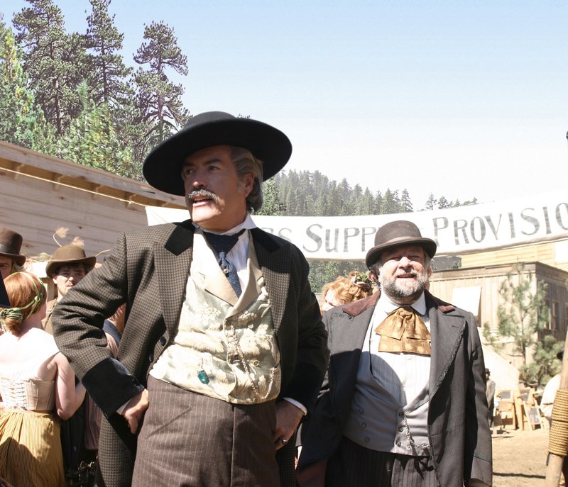 Deadwood S01E03: Gold! (Reconnoitering The Rim) – fernsehserien.de