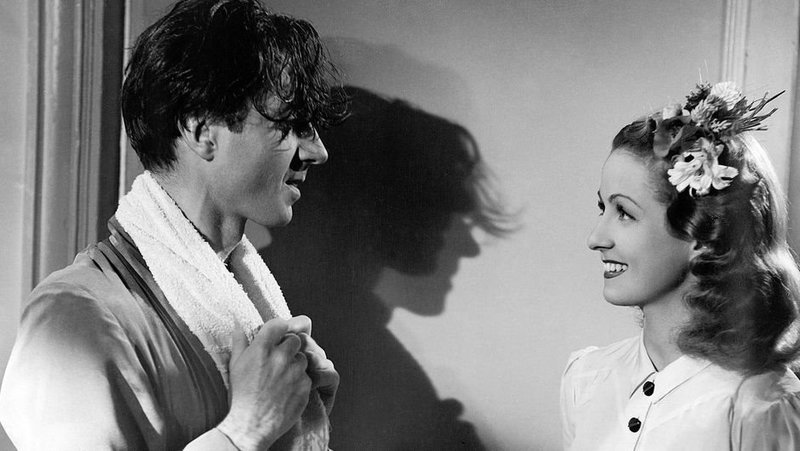 Entgegen allen gesellschaftlichen Konventionen werden der Botschafter Pierre de Rougemont (Claude Dauphin) und die Waise Arlette (Danielle Darrieux) ein Paar. – Bild: / / / RAYMOND VOINQUEL/RAYMOND VOINQUEL/RAYMOND VOINQUEL Entgegen allen gesellschaftlichen Konventionen werden der Botschafter Pierre de Rougemont (Claude Dauphin) und die Waise Arlette (Danielle Darrieux) ein Paar. – Bild: / / / RAYMOND VOINQUEL/RAYMOND VOINQUEL/RAYMOND VOINQUEL