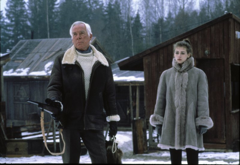 Lee Marvin als Jack Osborne und Joanna Pacula als Irina Asanova. – Bild: Turner / (C) 1984 ORION PICTURES INTERNATIONAL, INC. ALL RIGHTS RESERVED. Lee Marvin als Jack Osborne und Joanna Pacula als Irina Asanova. – Bild: Turner / (C) 1984 ORION PICTURES INTERNATIONAL, INC. ALL RIGHTS RESERVED.