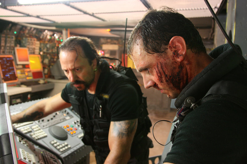 Alien vs Zombies: The Dark Lurking – Bild: RRS