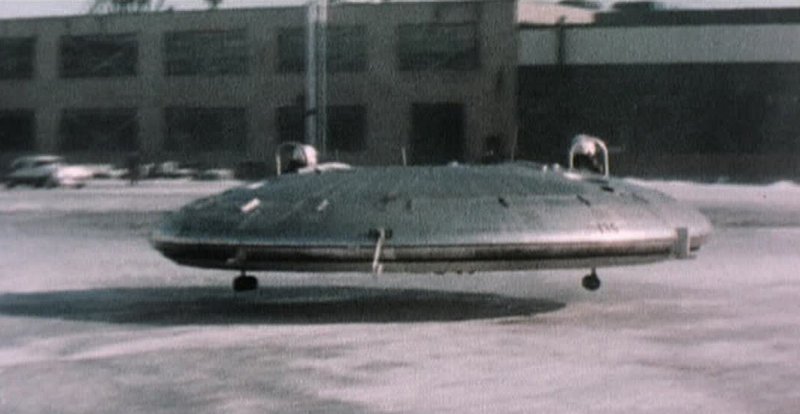 Fast jeden Monat werden UFOs gesichtet. Viele Menschen glauben, dass die unbekannten Flugobjekte aus dem Weltraum kommen. Doch es gibt noch eine andere Theorie. – Bild: N24 Doku