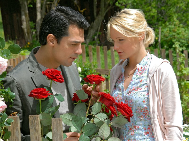 Die Rosenkönigin – Bild: MDR/​Degeto/​Magdalena Mate