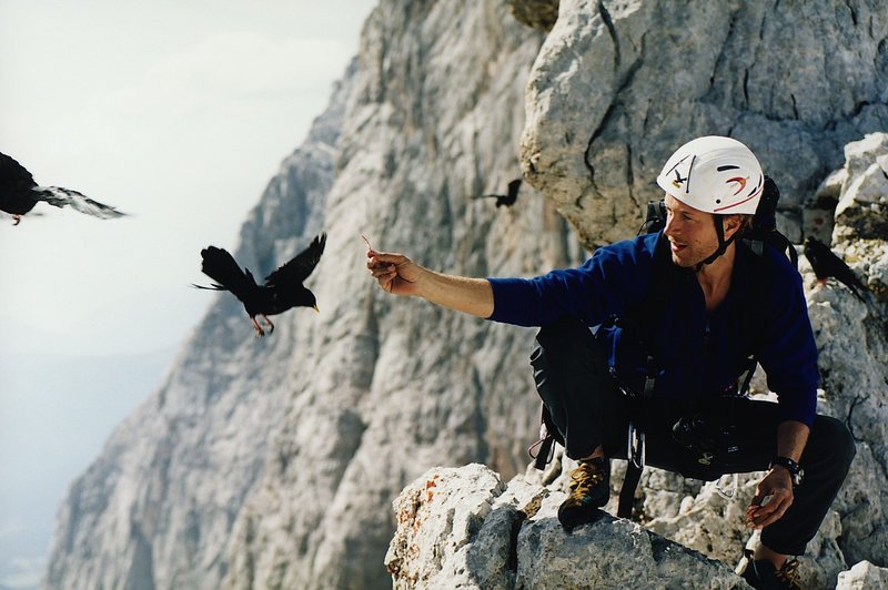 Georg Bachler (Jochen Horst) hat schon viele Achttausender bestiegen. Doch in der heimischen Bergen fühlt er sich besonders wohl. Hier kennt er jeden Stein und jedes Tier. – Bild: ZDF und ORF/​Christian Schneider
