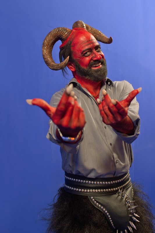 Your Pretty Face is Going to Hell Staffel 1 Episodenguide - Your Pretty Face Is Going To Hell Krampus