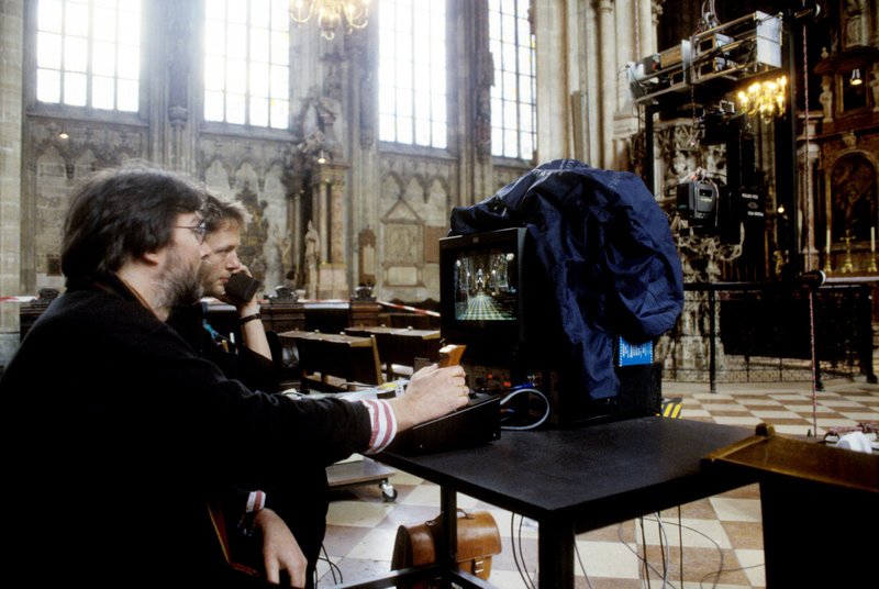 Universum: „St. Stephan – Der lebende Dom“, Dem Wiener Wahrzeichen ist dieses etwas andere Portrait gewidmet. Auf einer naturwissenschaftlichen Expedition begegnet man großen Raubtieren wie Falken und Mardern ebenso wie mikroskopisch kleinen Vielzellern, exotischen Schmetterlingen, Moosen und Flechten, sowie meterhohen Bäumen. Auch im Stein selbst ist Leben: Das Mauerwerk unterliegt einem faszinierenden biologischen Abbauprozeß. Und all das geschieht im Schatten eines architektonischen Meisterwerks von Weltrang, das in seiner jahrhundertelangen Geschichte zu einem Teil und Sinnbild der österreichischen Seele geworden ist. SENDUNG: ORF3 – MO – 17.04.2017⁠–⁠21:15 UHR. – Veroeffentlichung fuer Pressezwecke honorarfrei ausschliesslich im Zusammenhang mit oben genannter Sendung oder Veranstaltung des ORF bei Urhebernennung. Foto: ORF/​Georg Riha. Anderweitige Verwendung honorarpflichtig und nur nach schriftlicher Genehmigung der ORF-Fotoredaktion. Copyright: ORF, Wuerzburggasse 30, A-1136 Wien, Tel. +43-(0)1⁠–⁠87878⁠–⁠13606 – Bild: ORF