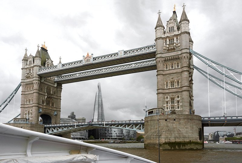 Blick auf die Tower Bridge in London. – Bild: BR/​HR/​Wolfgang Müller