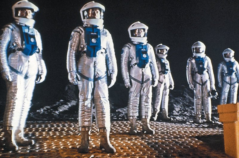 Die Astronauten auf der Plattform – Bild: OTCM